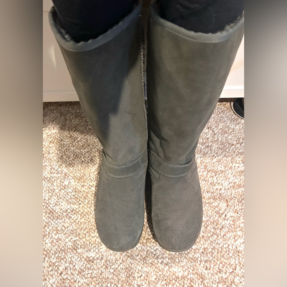 Skechers Shape-ups women’s boots, leather upper, 10, gray, preowned